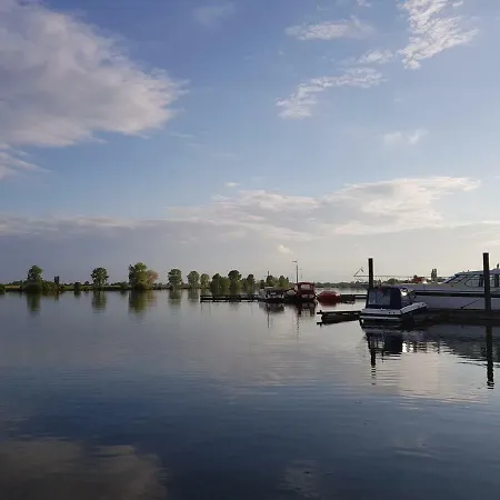 Lodge Chalet The Lake - De Schans Alphen