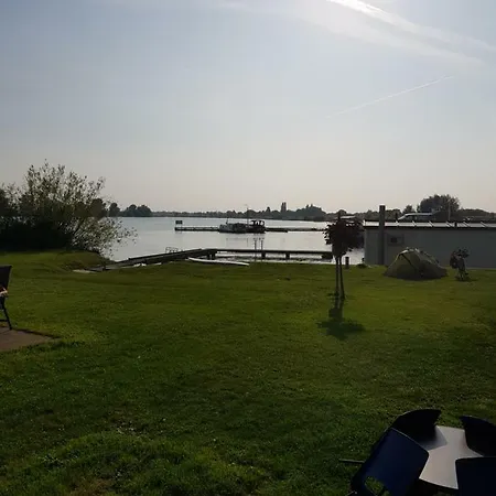 Chalet The Lake - De Schans Alphen Lodge Benedeneind